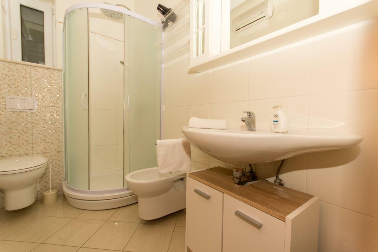 Apartments Cavar โตรกีร์ ภายนอก รูปภาพ