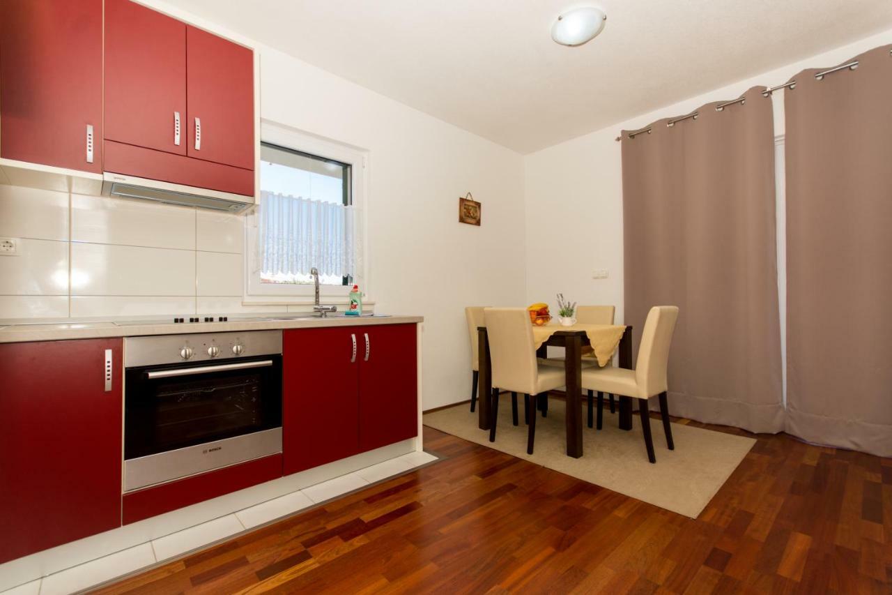 Apartments Cavar โตรกีร์ ภายนอก รูปภาพ